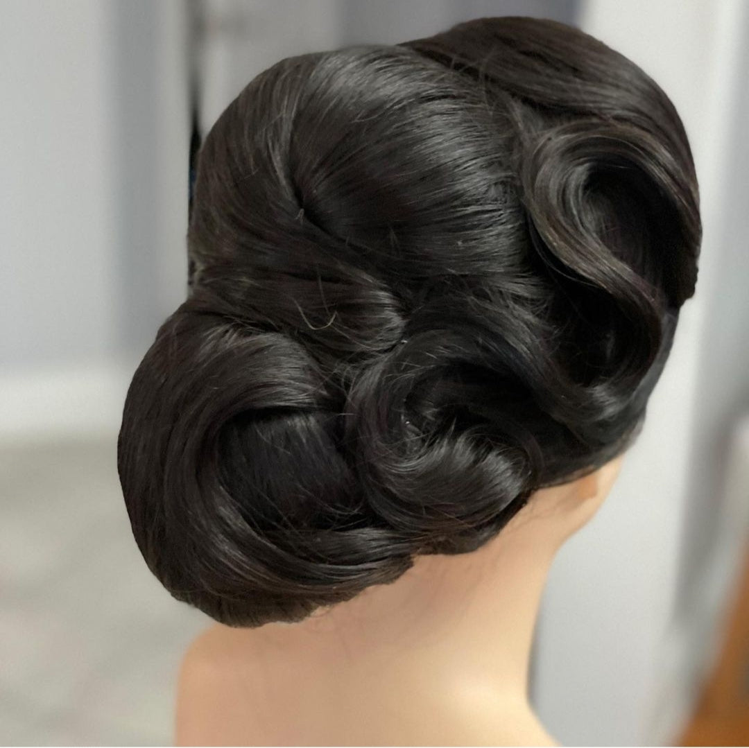 SAPPHIRE HAIR MANNEQUIN